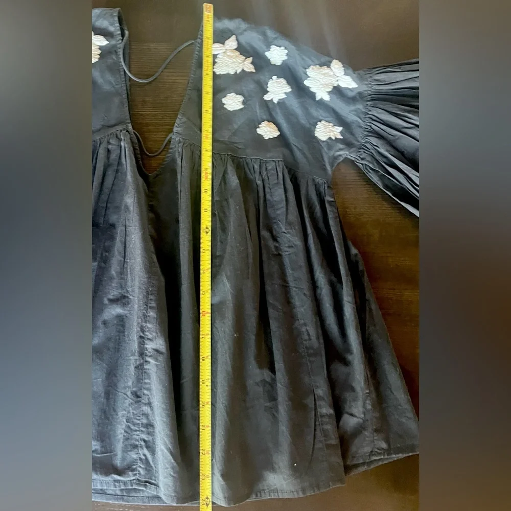 Anthro Maeve Harlow Embroidered Sequin V-Neck XS Black Boho Flutter Sleeve Top - Picture 14 of 15